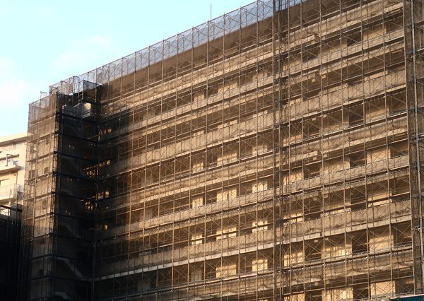 修繕積立金が不足しているマンションと、不足しているのか余剰があるのかさえ分からないマンションを合わせると、全体の約66％にのぼる