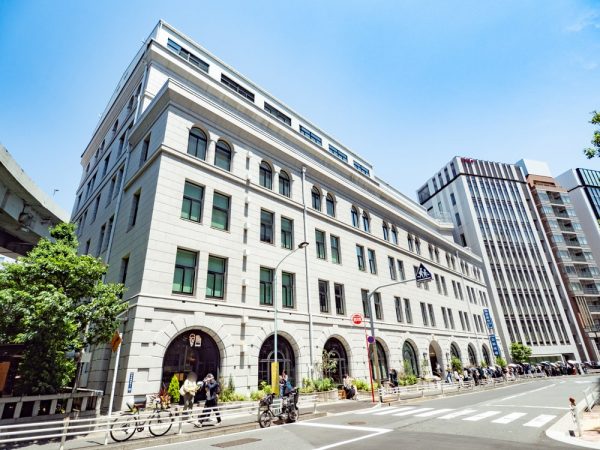 日本橋兜町にある日証館。ここにはかつて渋沢栄一の邸宅があった