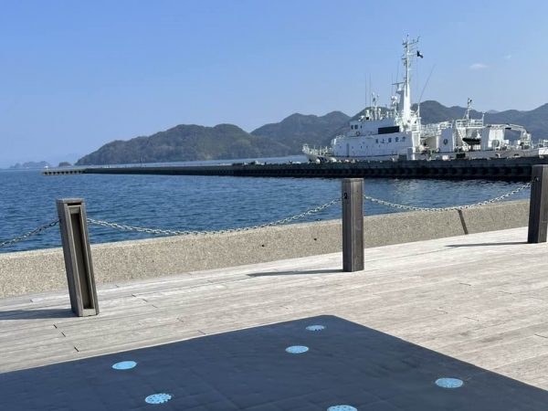 巡視船の見られるテラスでひとやすみ