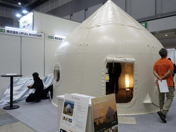 マンション設置型無人店舗「D」。購入金額の数パーセントをマンション管理組合へ還元する仕組みとなっていて、マンション運営資金にできる