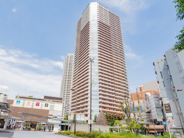 武蔵小山駅東口と駅ビルに入る商業施設「etomo（エトモ）」