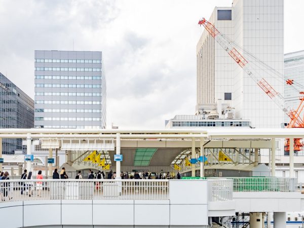 田町駅東口の様子
