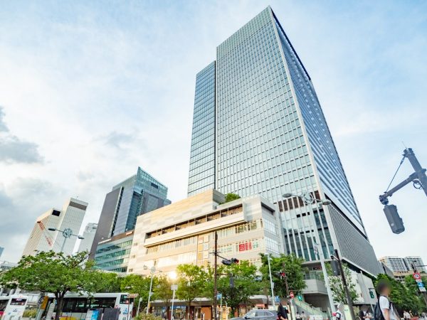 田町駅東口の様子
