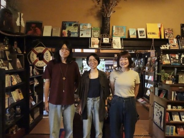 山猫堂のスタッフのみなさん。スタッフのお二人は、山猫堂に魅力を感じて陸前高田に移住してきたという