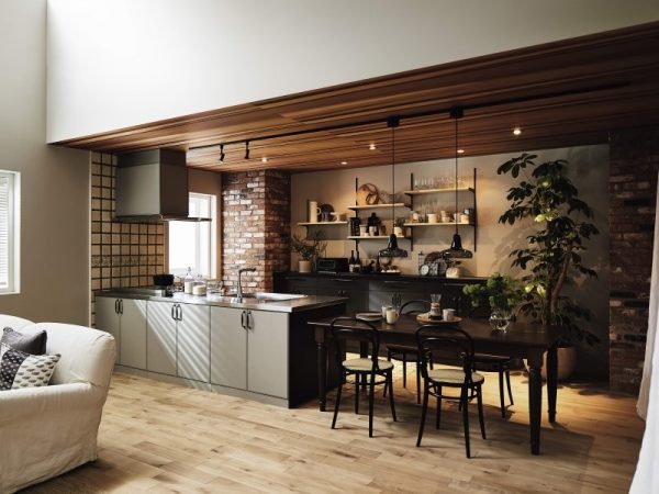 ダイニングテーブルだけでなく、複数の扉材をコーディネートすることでオリジナルの空間に。[STEDIA] クリナップ