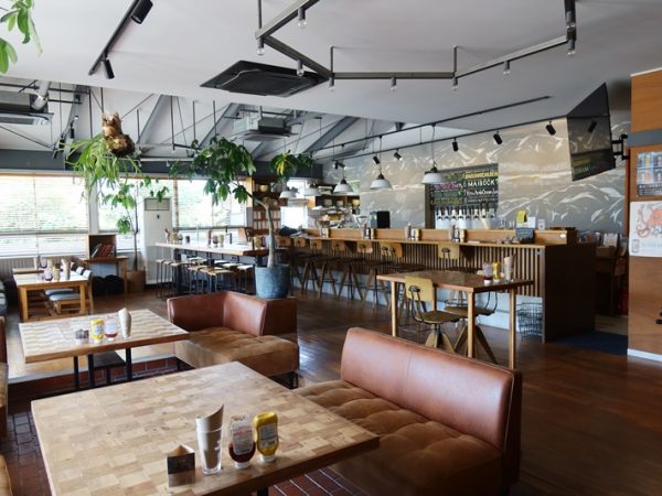 当初は瓶からスタート、現在は缶が主体となっている