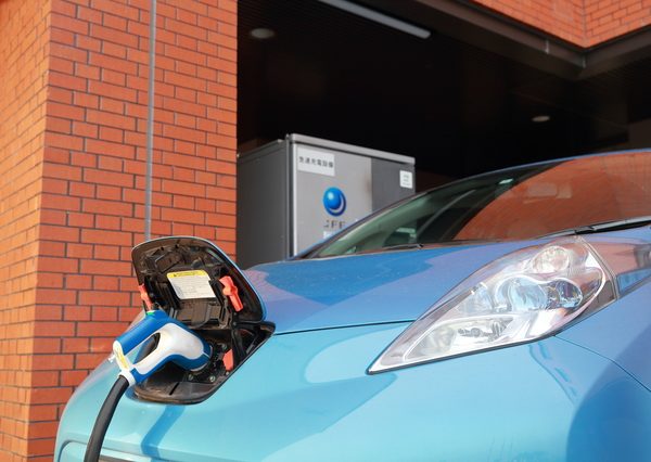 EV用充電設備を設置する際は、使用上のルールや維持費など細かいこともしっかり決めておきたい