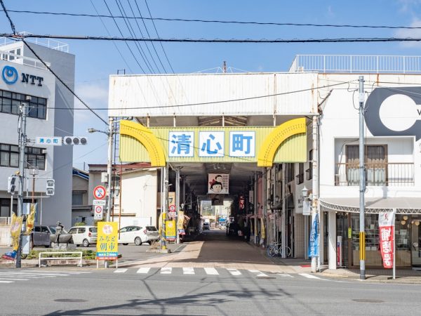 昭和の雰囲気が色濃く残る通町商店街