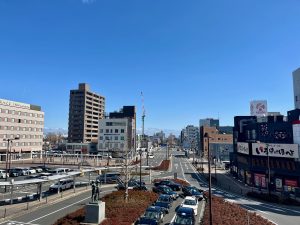 国が2024年4月から運用を開始している「不動産情報ライブラリ」では、「立地適正化計画」の区域、「都市機能誘導区域」および「居住誘導区域」を閲覧することができる。「立地適正化計画」とは、コンパクトシティの形成を推進する行政計画のことである。