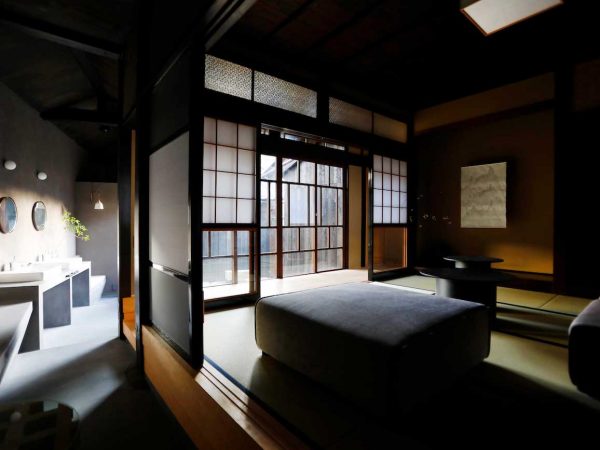 改装前の和室。写真提供：株式会社LIXIL