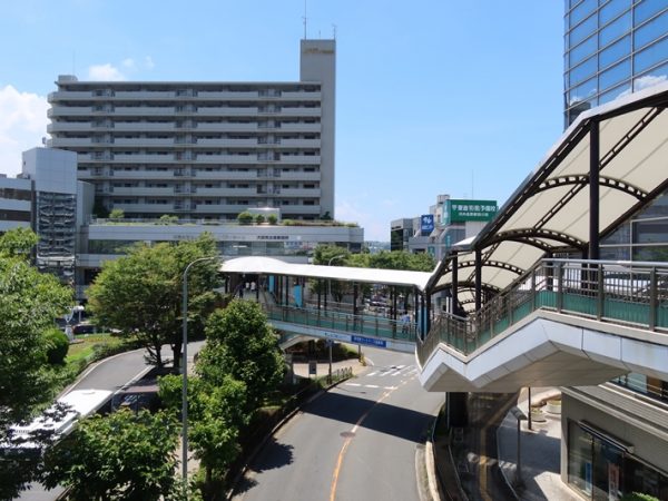 河内長野駅前。この風景から歴史のあるまちとはなかなか思えない