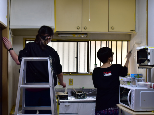 作業の様子（提供：Renovate Japan）