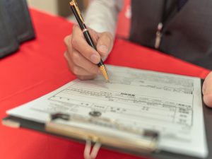 日本語も堪能で、日本での生活に何ら不自由のないAさん。けれども契約は一筋縄ではいかなかったそう（画像はイメージ）