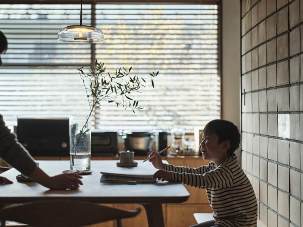 家の中だけでなく、家とほぼ同じ広さがある庭の手入れも大変だとか。「放っておくとすぐに草ぼうぼうになります」