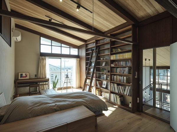 今ではもう作れないようなタイルその他は当然残してある