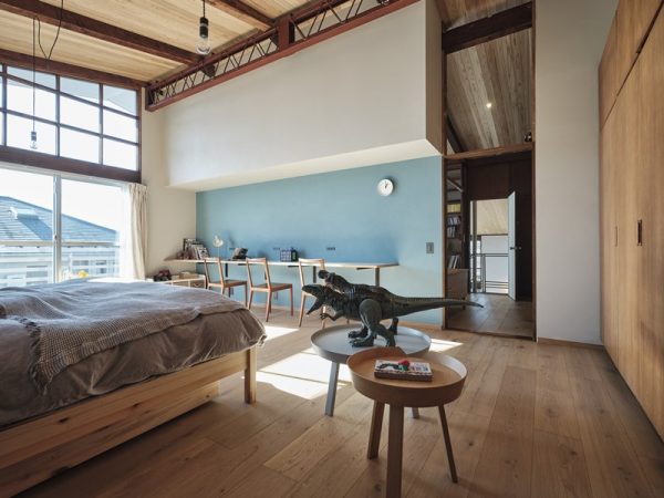 家の中だけでなく、家とほぼ同じ広さがある庭の手入れも大変だとか。「放っておくとすぐに草ぼうぼうになります」