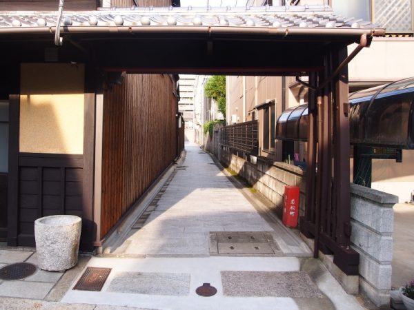 「京つむ木」プロジェクト。路地の奥に4棟の京町家を新築した