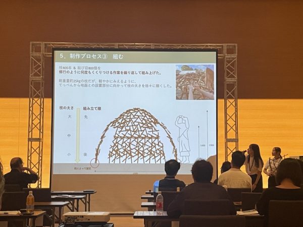 前日の制作の様子。自立させるために最後まで粘り試行錯誤していた様子が印象的