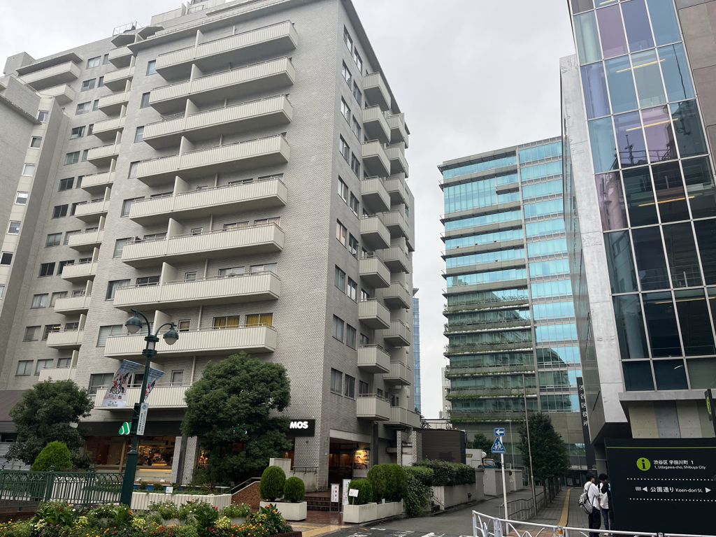 渋谷ホームズ建て替え問題とは？ 渋谷区立神南小学校上空の容積