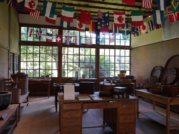 講堂。老朽化が進んでいた木造校舎は改修も行われた