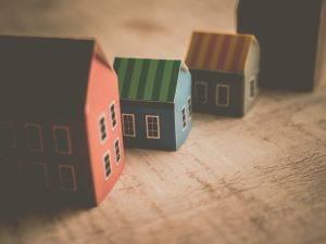 人が生きていくには欠かせない“住まい”。しかし、住まい探しが困難なことで、安心して、安定した暮らしを送ることができない人がいる