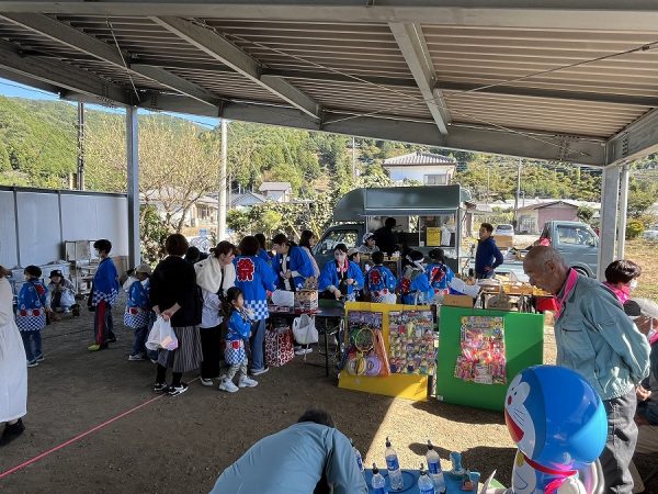 秩父夜祭・御神幸行列のこれからを考える会が町の交流場Area898で開催された際の様子