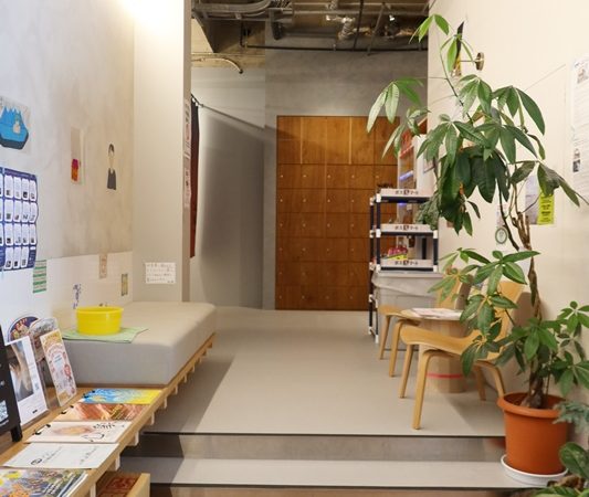 新装松の湯。ここまでたどり着くまでには時間がかかった。打ちっぱなしの天井などかつてとは異なる内装に