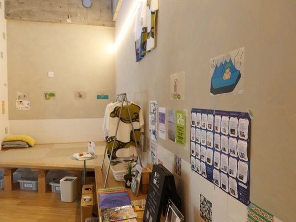 外国人観光客向けに各国語のパンフレットなども用意