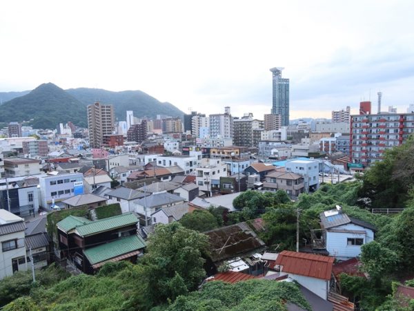 古めかしい出窓がかわいいという声も