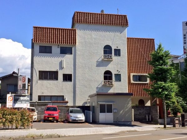 一番多く、容易に見つけられたのが狸。だが、よく見るとサイズ、表情、持っているもの、頭数が異なり、かなりのバリエーションがあることが分かる