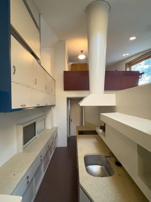 キッチン（写真：宮沢洋）