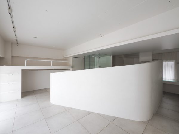 ごく普通の２DKを大胆に１LDKにリノベーション