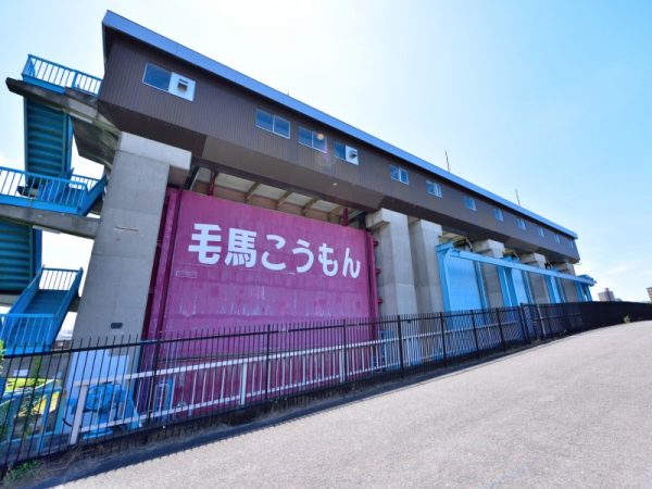 建設中の淀川大堰閘門（筆者撮影）