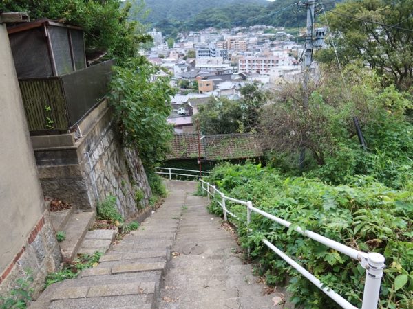 一人用の客室。シンプルだが居心地の良い空間だった