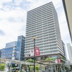 広島県・福山駅前で2024年9月1日の正式オープンを目指して準備が進んでいる「NEWCASPA」。福山中心市街地の活性化の起爆剤として、地元で期待されている注目の複合施設です。地元企業と連携した店舗が並ぶ施設を紹介します。