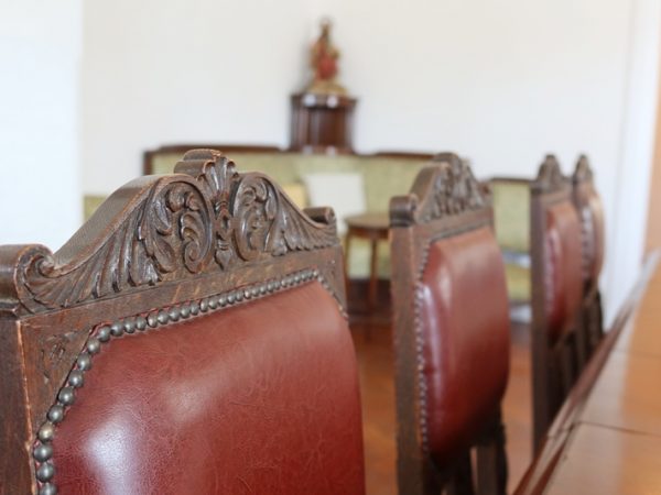 ２階のサンルーム。南の島をイメージしたのかもしれないと思うと印象深い