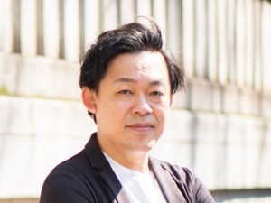 <b>山本 直彌</b>：らくだ不動産株式会社副社長。マンション・ビル管理、不動産仲介の経験を経て、マンション管理コンサルタント・不動産エージェントの業務に従事。これまでに50棟を超えるマンション管理フロント業務、500件以上の不動産仲介を経験。2020年4月 株式会社さくら事務所へ参画。2023年にらくだ不動産・副社長、2024年にさくら事務所・副社長に就任。同年、自身が取材協力した『マンションバブル41の落とし穴』（小学館）が発売。