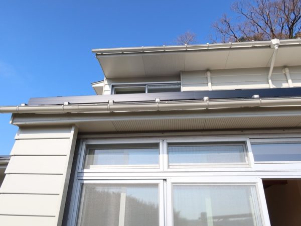 断熱改修にはある程度セオリーがあるので、それを学んでおくのが良いということだろう。太陽光発電はぜひ