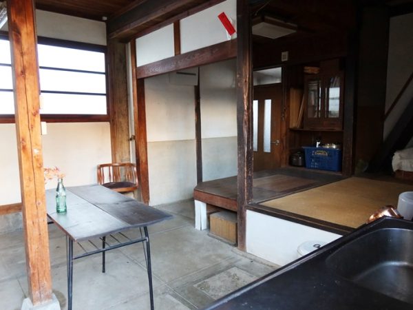 キッチン。ここで子どもと大人が交わるイベントが数々開催されている