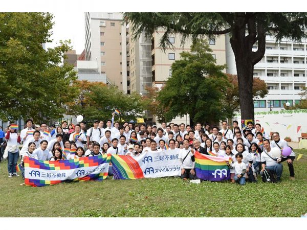 LGBT啓発イベント九州レインボープライド2019では従業員140名がパレードに参加した。九州地方のLGBTQに関する取組みを行う企業として三好不動産の認知度が上がった