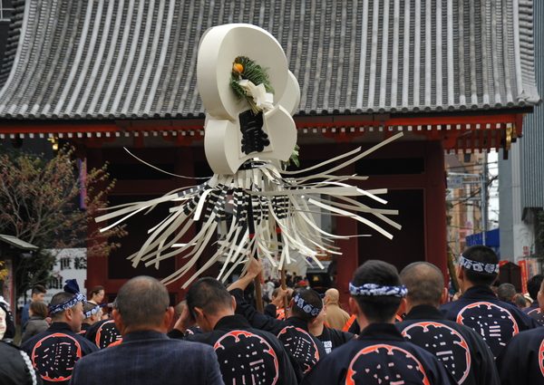 火消しが火災現場で用いる標具となった纏