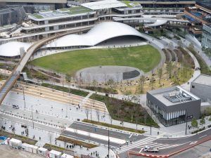 大屋根イベントスペース「ロートハートスクエアうめきた」は、多彩なイベントの開催が可能な駅直結の野外型屋根付きイベントスペース