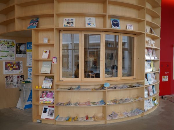 「としょかんフェス」で開催された音楽コンサート（写真提供：淡路市立図書館）