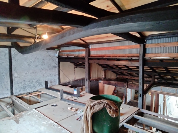 現在の田中家長屋。建物自体が湾曲しているので全体が見えにくい