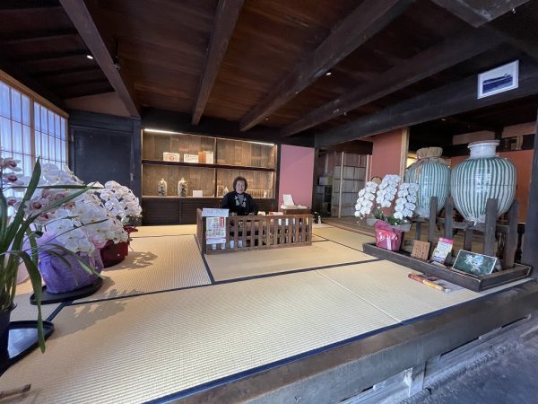 荵苳酒はスイカズラを用いた薬膳酒のようなお酒で、徳川家康も愛飲していたと伝えられている