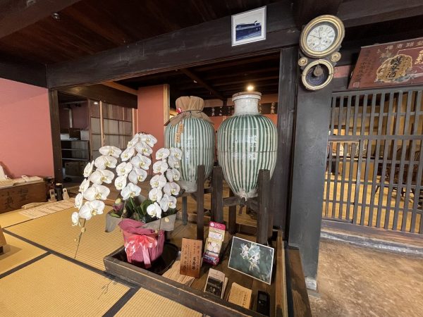 荵苳酒はスイカズラを用いた薬膳酒のようなお酒で、徳川家康も愛飲していたと伝えられている