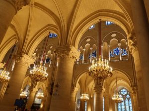 改修後の建物内。以前より明るく、きれいになった。照明などももちろん変えられている