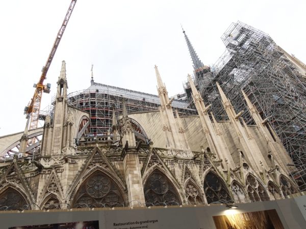 大聖堂ではまだ工事が続いている
