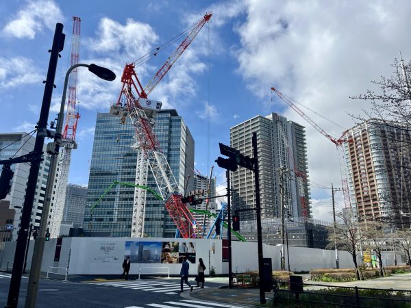 建築工事中の市街地再開発ビルの状況①（2025年3月下旬撮影）