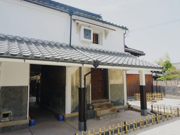 NPO法人あいちヘリテージ協議会の皆さん。左から、理事・市川真奈美さん、代表・下會所豊さん、副代表・落合義紀さん